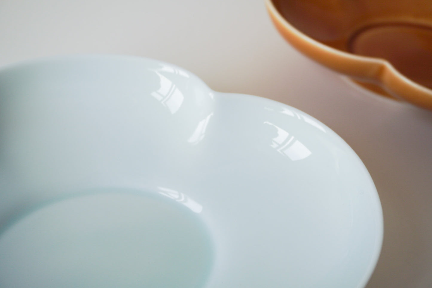Mizu Mizu Long Mokko Plate (White)