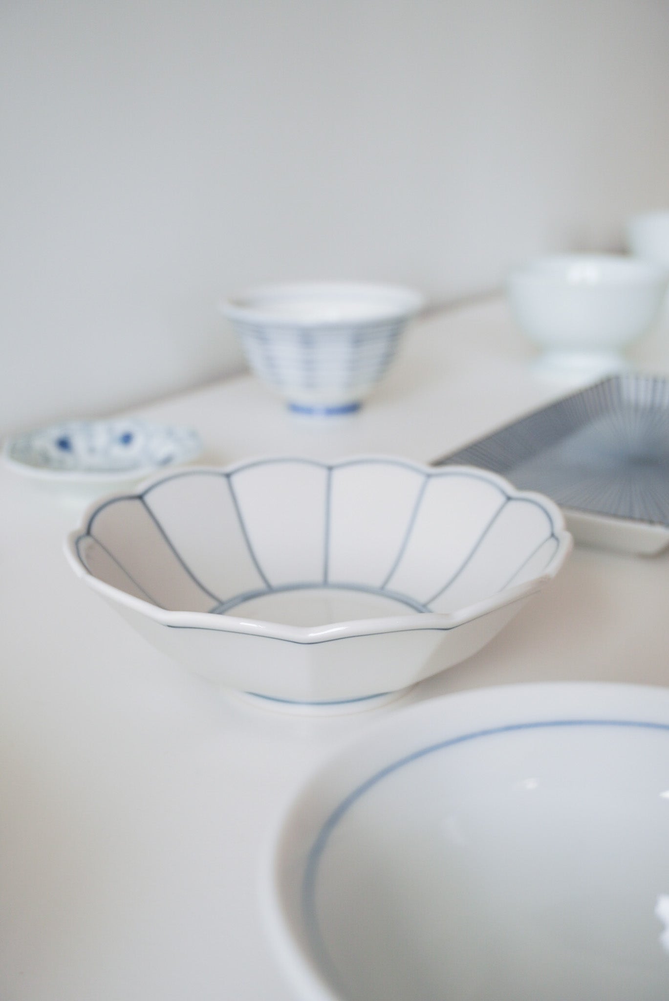 Chrysanthemum Painting Plate