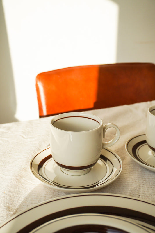 Hotel Line Cup & Saucer Set Brown