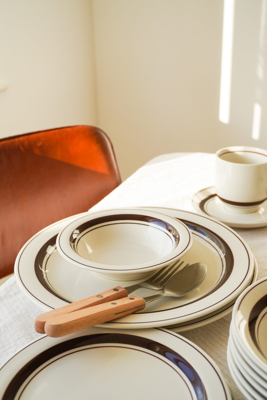 Hotel Line Rimmed Cereal Bowl