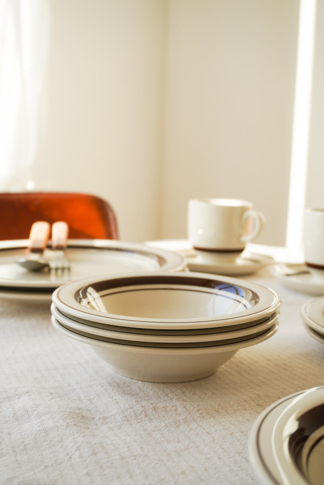 Hotel Line Rimmed Cereal Bowl